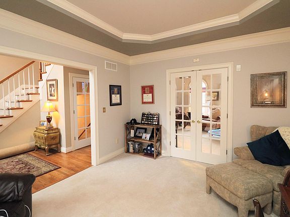 4th image of 1032 Chetford Dr