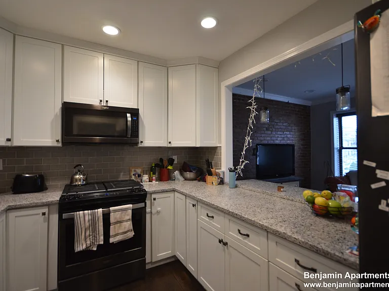 60 Florida St #1 — Photo 11