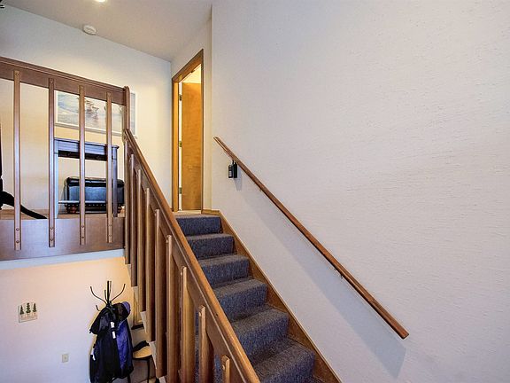3rd image of 2410 SE Baypoint Dr Unit 64