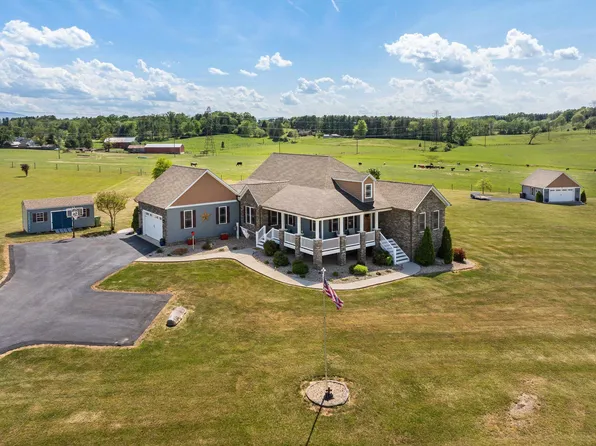 72 Bent Creek Ln, Waynesboro, VA 22980