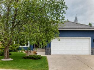 260 W Westchester Way, Chestermere, AB T1X 1E2