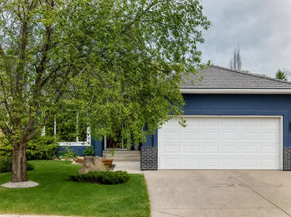 260 W Westchester Way, Chestermere, AB T1X 1E2