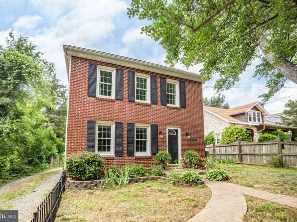 415 Forbes St, Fredericksburg, VA 22405