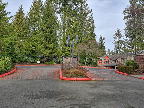 3rd image of 15433 Country Club Dr Unit G205