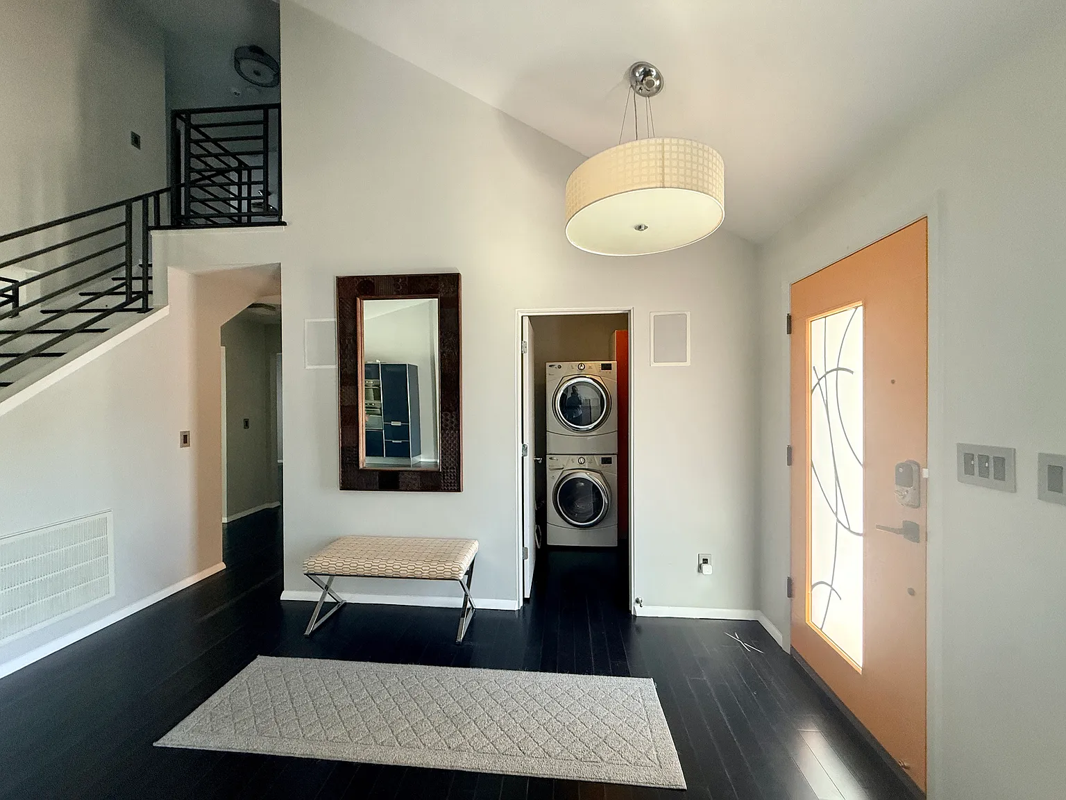 4 bed, 1736 sqft, $2,700 — Photo 2