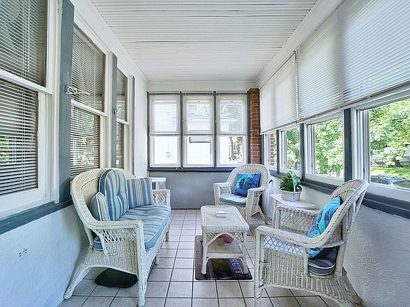 4th image of 22 Elizabeth Ave