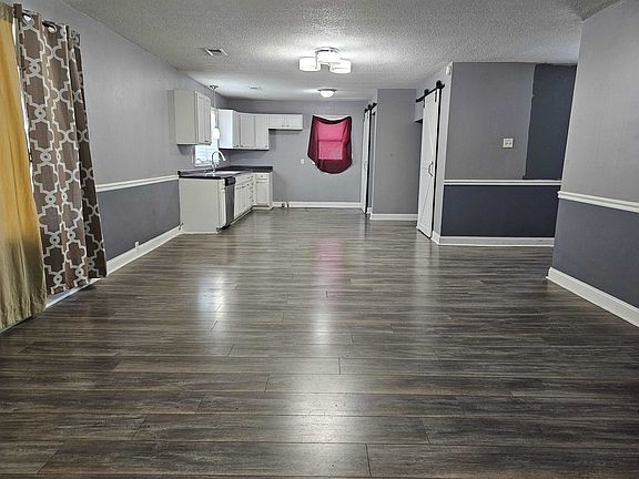 2nd image of 206 E Forest Ave