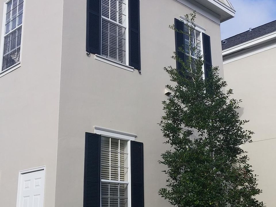 Separate Entrance with no shared walls with main house.