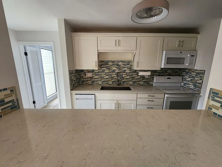3057 Poipu Rd #B7 — Photo 10
