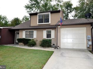 402 Westerly Dr, Marlton, NJ 08053