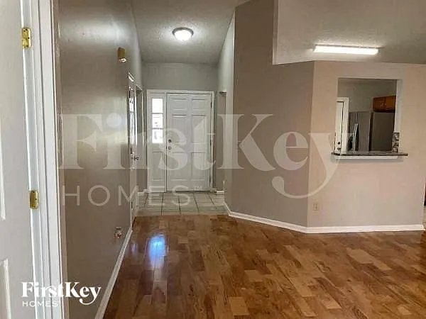 8047 Queensferry Ln — Photo 4