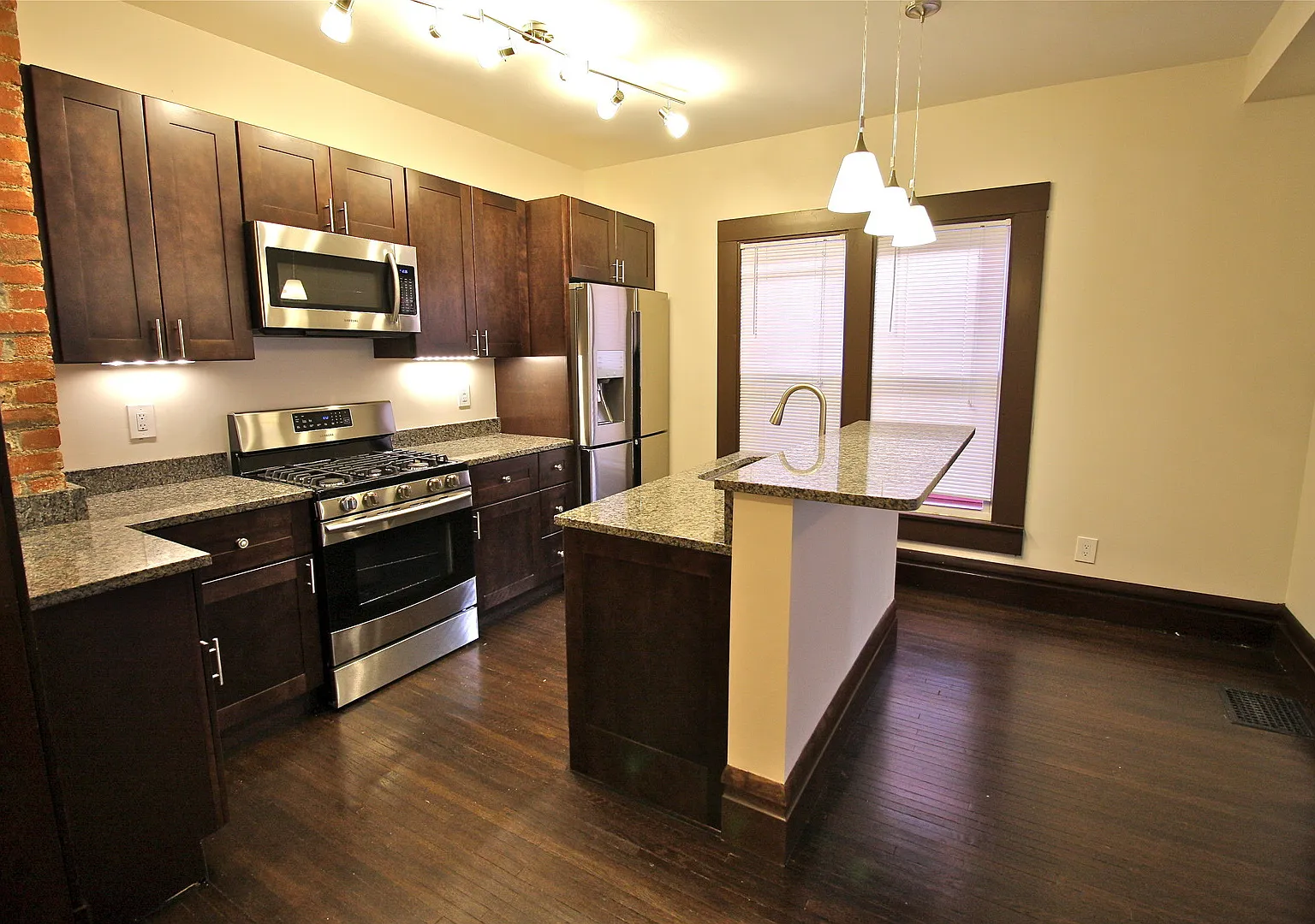 W Oakland Ave 38 NCR — Photo 4