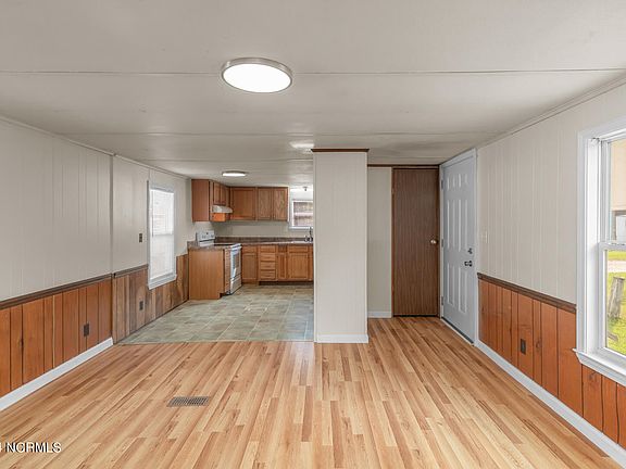 2nd image of 119 Starwood Cir #9