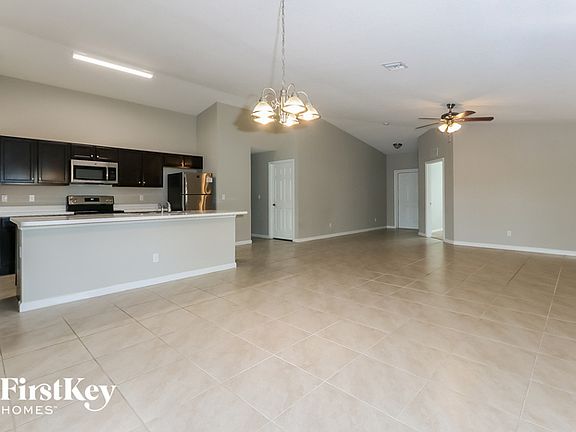 5th image of 779 NW Archer Ave