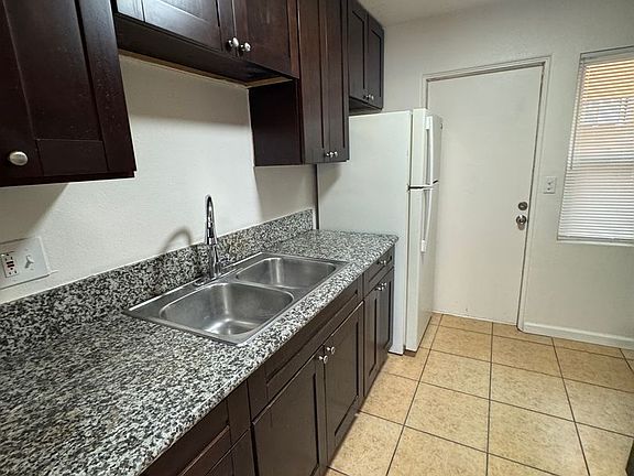 5th image of 4327 Altadena Ave #D4327-c