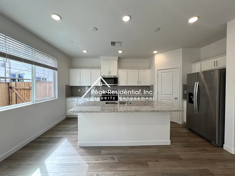 5218 Senesta Cir — Photo 5