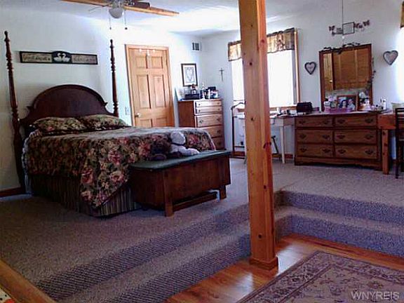 3rd image of 8321 Laughlin Dr