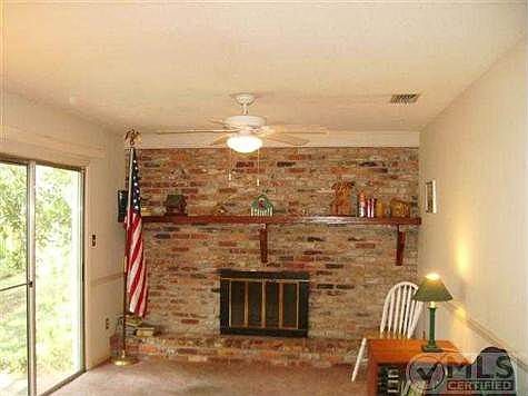 5th image of 2221 Branbury Ln