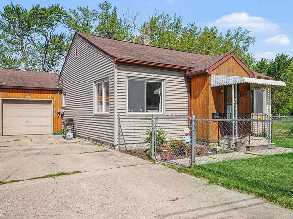 1015 Ledyard Road, Hampton Charter Township, MI 48732