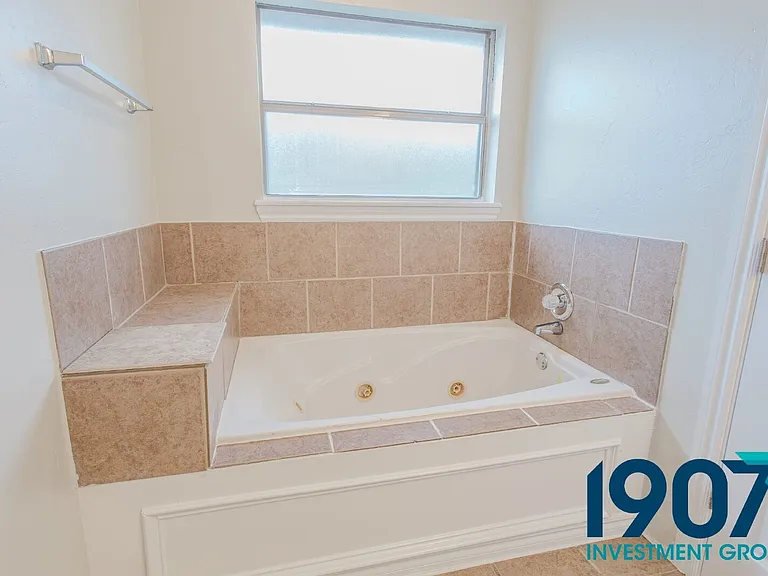 1540 N Santa Fe Ave — Photo 20