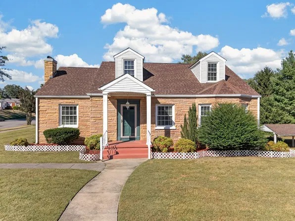 1011 Swanson Blvd, Fayetteville, TN 37334