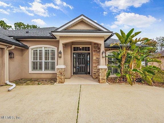 3rd image of 944 E TERRANOVA Way