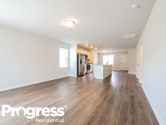 5th image of 1040 Castle Pl