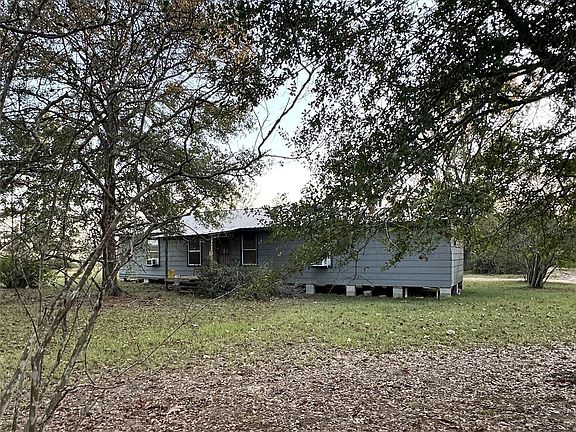 3rd image of 2001 Alsobrooks Rd