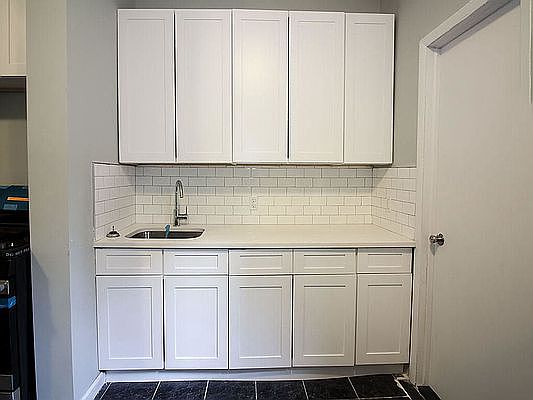 4th image of 884 Flushing Ave APT 1L