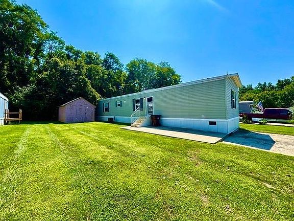 2nd image of 10038 Flora Rd