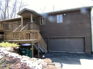 708 W Blackhawk Dr, Fort Atkinson, WI 53538