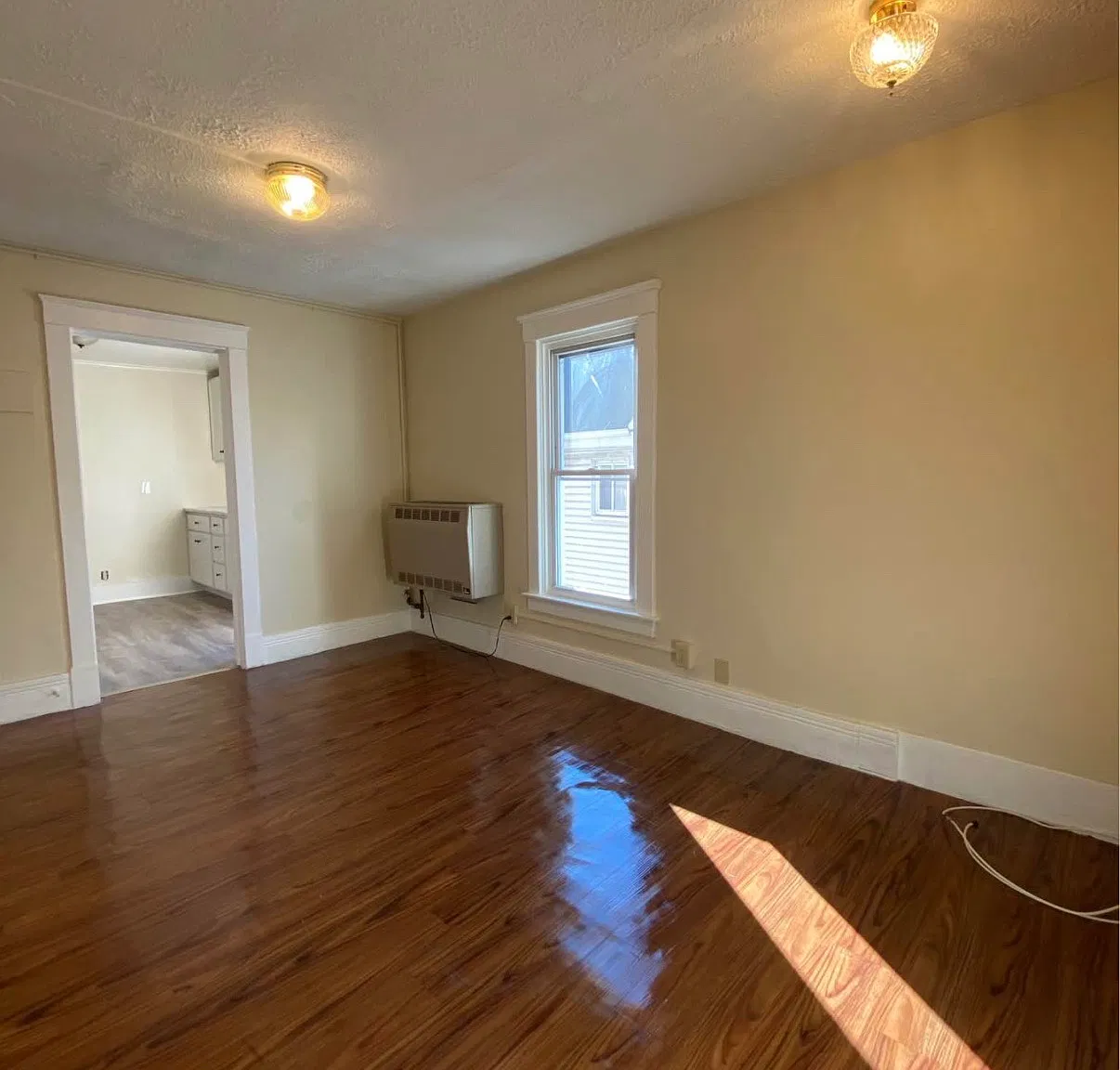 2 bed, $1,200 — Photo 4