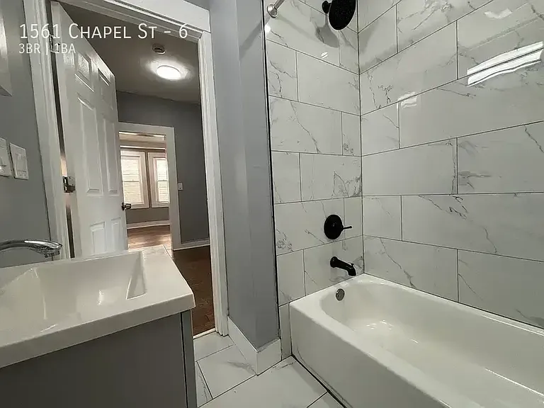 1561 Chapel St #6 — Photo 5