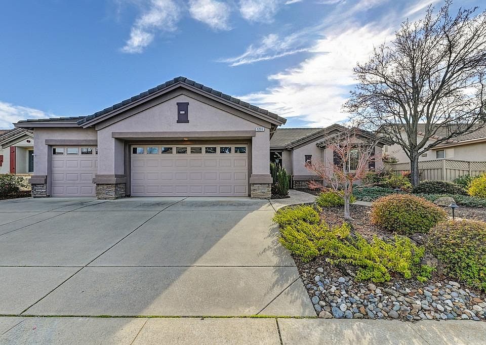 1st image of 1211 Picket Fence Ln