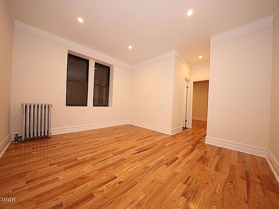 3rd image of 3420 32nd St APT 1G
