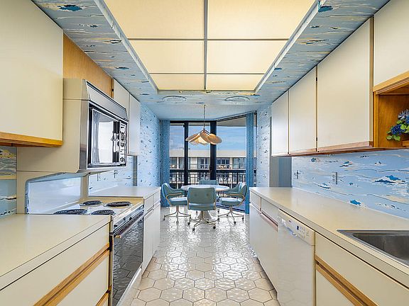 5th image of 3140 S Ocean Blvd #505