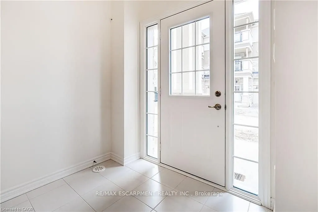2 bed, $2,800 — Photo 3