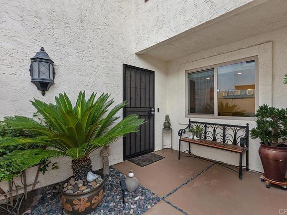 3rd image of 3112 Avenida Olmeda
