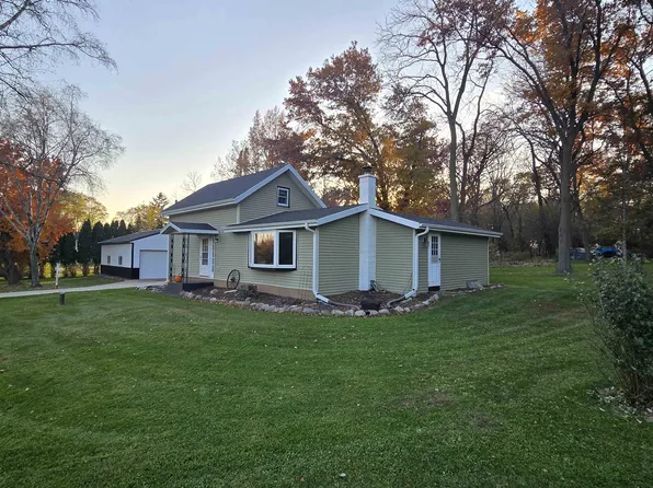 N1071 County Road A Rd, Columbus, WI 53925
