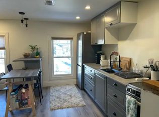 86 Pine St #1A, Kingston, ON K7K1W7