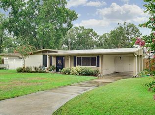 817 E River Dr, Temple Terrace, FL 33617