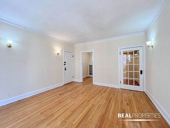 3rd image of 4227 N Paulina St #W2