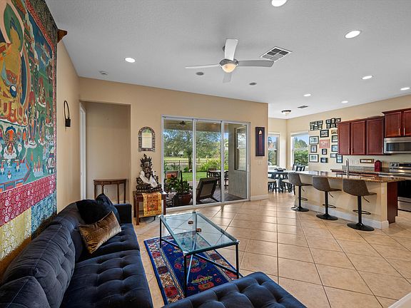 4th image of 2109 Belcara Court