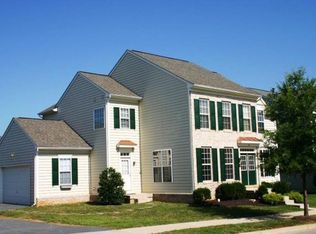 90 Calmes St, Charles Town, WV 25414