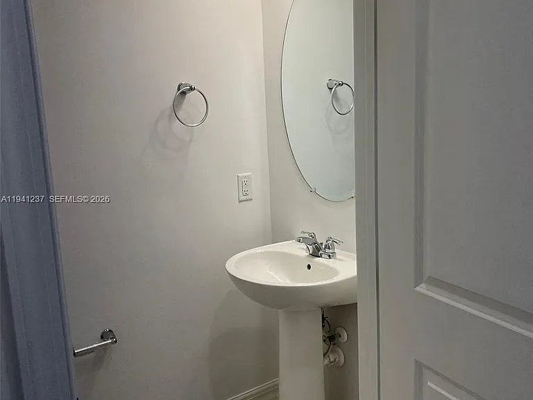 6121 Rancho Ln — Photo 6