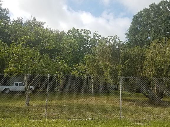 3rd image of 4761 Orange Blvd