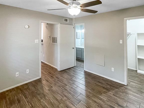 3rd image of 1901 Holleman Dr W #West103