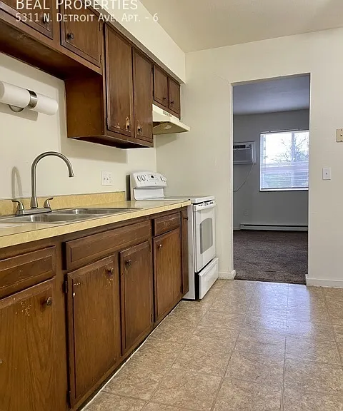 5311 N Detroit Ave #6 — Photo 5