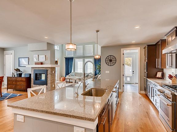 5th image of 1567 S Josephine St