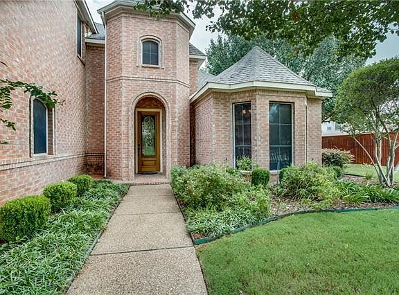 2nd image of 1408 Park Pl